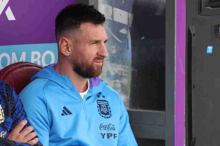 Lionel Messi (d) de Argentina , en una fotografía de archivo. EFE/ Luis Gandarillas