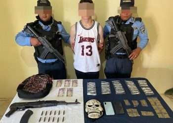 funcionarios policiales, le dieron captura a un individuo por suponerlo responsable de la comisión de varios delitos, asimismo por suponerlo responsable de ser miembro activo de la estructura criminal Mara Salvatrucha MS-13.