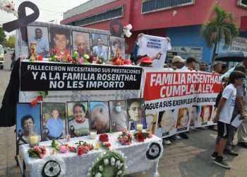 Los extrabajadores de Diario TIEMPO cumplen nueve años de exigir tanto gobierno de turno, en este caso de la presidenta Xiomara Castro, reclamando justicia; así como a la familia Rosenthal, que cumplan con la resolución final dictada por la Corte de Suprema de Justicia, del pago de sus derechos laborales, pero al parecer no hay intención alguna en querer cumplirla.