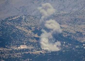 La aviación israelí atacó en las últimas horas tres infraestructuras militares de la milicia chií Hizbulá en cuatro puntos del sur del Líbano, en Hula, Kfarkela, Taybeh y Rab el Thalathine, confirmó el Ejército de Israel.