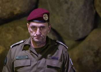 El jefe del Estado Mayor del Ejército israelí, Herzi Halevi, reconoció que el ataque de Hizbulá de anoche con un dron contra la base Golani, en el sur de Haifa, "es difícil y ha causado resultados dolorosos" después de que esta mañana confirmaran la muerte de cuatro soldados de 19 años de entre los más de 60 heridos.