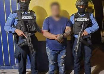 Francisco Morazán. En una operación entre la Fiscalía Especial Contra el Crimen Organizado (FESCCO) y la Unidad Nacional Antisecuestros (UNAS) de la Dirección Policial de Investigaciones (DPI), capturaron este martes a un presunto miembro de la Mara Salvatrucha MS-13 en Francisco Morazán.