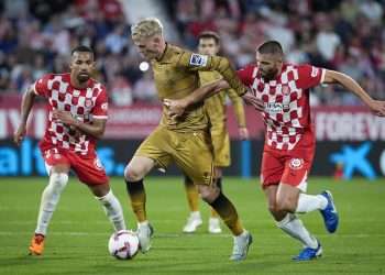 El Girona de Míchel Sánchez, tercer clasificado y segundo equipo más goleador de la última edición LaLiga EA Sports, está firmando un discreto e irregular inicio de temporada porque no encuentra la pólvora y le cuesta "muchísimo" crear ocasiones de gol y generar peligro, según reconoció Yangel Herrera después de la derrota de este sábado contra la Real Sociedad en Montilivi (0-1).
