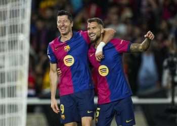 Con el doblete anotado en la goleada del Barcelona ante el Young Boys en el Estadio Olímpico Lluís Companys (5-0), Robert Lewandowski iguala a Lionel Messi como el jugador con el promedio goleador más alto de la historia de la Liga de Campeones de entre todos los que han marcado al menos 50 dianas.