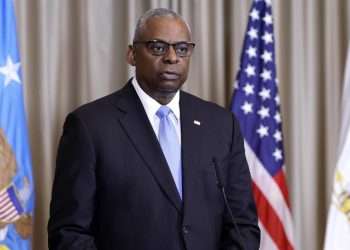 El secretario de Defensa de Estados Unidos, Lloyd Austin, pidió a su homólogo israelí, Yoav Gallant, que garantice la seguridad de los cascos azules de la misión de FINUL, y de las Fuerzas Armadas libanesas, después de los ataques contra posiciones de las fuerzas de paz al sur del país y la muerte de dos soldados libaneses.