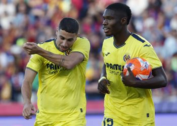 La fiesta del título LaLiga, que empezó con el pasillo al campeón del Villarreal al Barcelona, acabó con una doble celebración, pues el equipo 'groguet' certificó en el Estadio Olímpico Lluís Companys (2-3), su regreso a la Liga de Campeones.