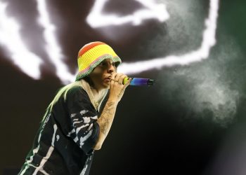 La artista urbana Young Miko actuará como telonera en varios conciertos en Estados Unidos de la gira de la estrella estadounidense Billie Eilish, 'Hit Me Hard and Soft', anunciaron este miércoles los representantes de la cantante puertorriqueña.