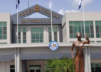 San Pedro Sula- El Ministerio Público logró que se dictara auto de formal procesamiento contra el exintegrante de la Comisión Interventora de la Oficina Administradora de Bienes Incautados (OABI), Rigoberto Portillo Mejía. Al exfuncionario se le acusa de los delitos de asociación para delinquir, uso de información privilegiada, malversación por uso, complicidad de estafa y concusión.
