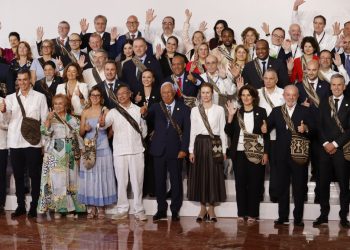 El número de jefes de Estado y de Gobierno que asistirán este domingo a la IV Cumbre de la Comunidad de Estados Latinoamericanos y Caribeños (CELAC) y la Unión Europea (UE) en la ciudad colombiana de Santa Marta se redujo de doce a nueve, informaron fuentes oficiales.