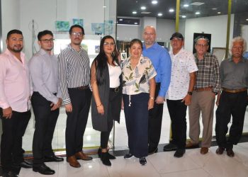 La identidad, el talento y la hermandad de Centroamérica se dan cita en la Exhibición de Arte Centroamericano, un encuentro que convierte al moderno y vibrante espacio de Century Business Square en el nuevo epicentro cultural de la región. No es solo una muestra: es una declaración. Aquí, el arte habla claro y sin filtros.