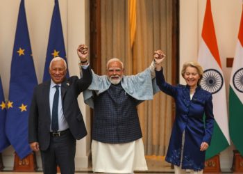 La India y la Unión Europea cerraron este martes un acuerdo comercial, descrito por ambas potencias como histórico, que unirá a la segunda y la cuarta economía del mundo en un mercado sin precedentes de 2.000 millones de consumidores, tras 18 años de negociaciones.