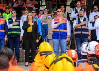 El Gobierno de la República, a través de la Comisión Nacional de Prevención en Movilizaciones Masivas (Conapremm), lanzó este viernes 27 de marzo el megaoperativo nacional de seguridad, atención y control para atender a los veraneantes durante el feriado de Semana Santa 2026, bajo el liderazgo del presidente Nasry Asfura, con el objetivo de salvaguardar la vida de millones de hondureños.