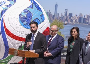 Nueva York, (EFE).- El alcalde de Nueva York, Zohran Mamdani, anunció este lunes que los cinco distritos de la ciudad tendrán una zona de fans gratuita con eventos y fiestas de visionado de los partidos del Mundial para ofrecer a los neoyorquinos la experiencia "más asequible posible".