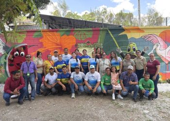 San Pedro Sula.- Una merienda, un pastel, un juego, un regalo y, sobre todo, un momento para sentirse especiales. Así transcurrieron las jornadas que Supermercados Colonial, junto a su Voluntariado Corporativo y empresas aliadas, dedicó a los niños como parte de las celebraciones del Día del Niño.