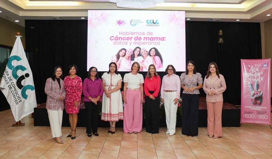 San Pedro Sula.- La Cámara de Comercio e Industrias de Cortés (CCIC), a través de su Comité de Género y en alianza con el Comité Nacional de Lucha Contra el Cáncer de Mama, desarrolló con éxito la conferencia “Hablemos de cáncer de mama: datos y esperanza”, una valiosa jornada de información, reflexión y concientización sobre la importancia de la detección temprana de esta enfermedad.
